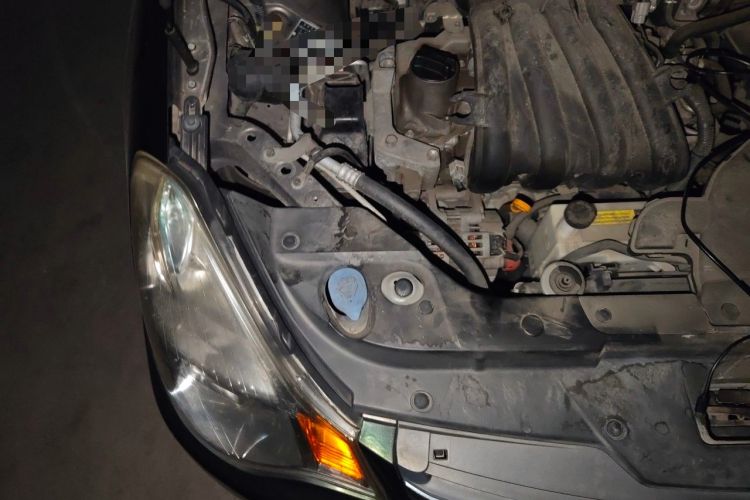 Used Nissan Sylphy 2012 Classic 1.6XE Automatic Comfort Edition Engine Bay Right