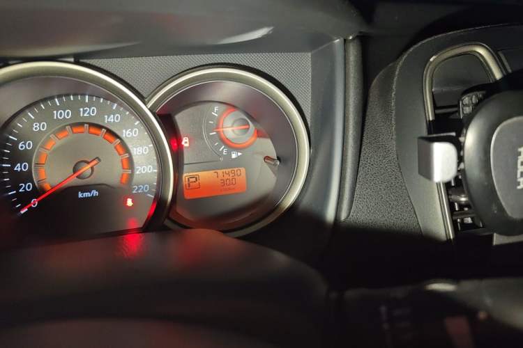 Used Nissan Sylphy 2012 Classic 1.6XE Automatic Comfort Edition Odometer Close Up
