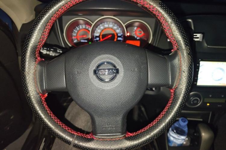 Used Nissan Sylphy 2012 Classic 1.6XE Automatic Comfort Edition Steering Wheel