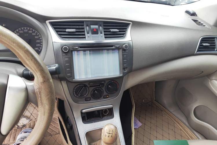 Used Nissan Sylphy 2012 1.6XE Manual Comfort Edition Audio And AC Panel