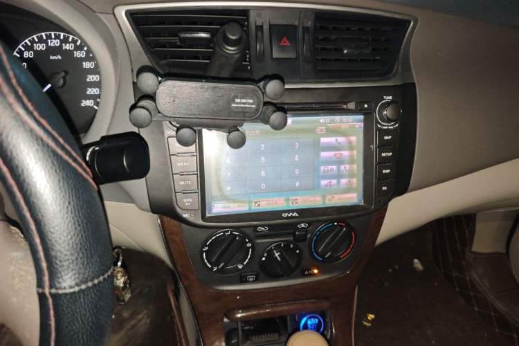 Used Nissan Sylphy 2012 1.6 XL CVT Luxury Edition Audio And AC Panel