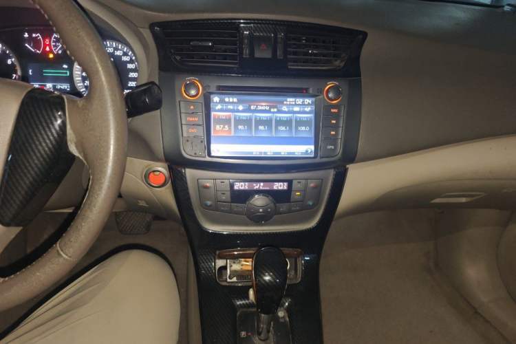 Used Nissan Sylphy 2012 1.8XL CVT Luxury Edition Audio And AC Panel