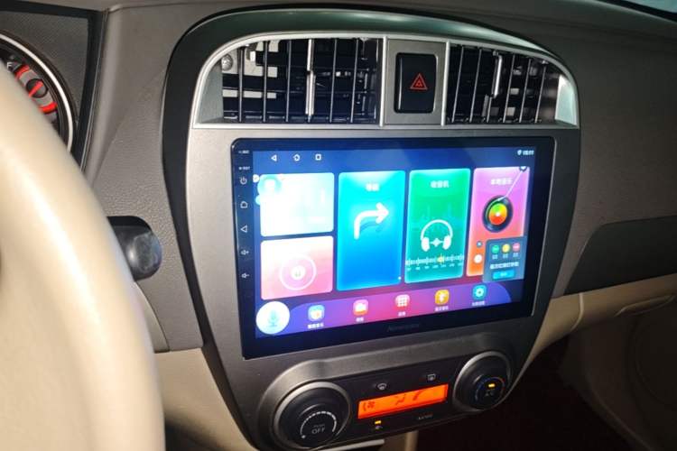 Used Nissan Sylphy 2012 Classic 1.6XE Automatic Comfort Edition Audio And AC Panel