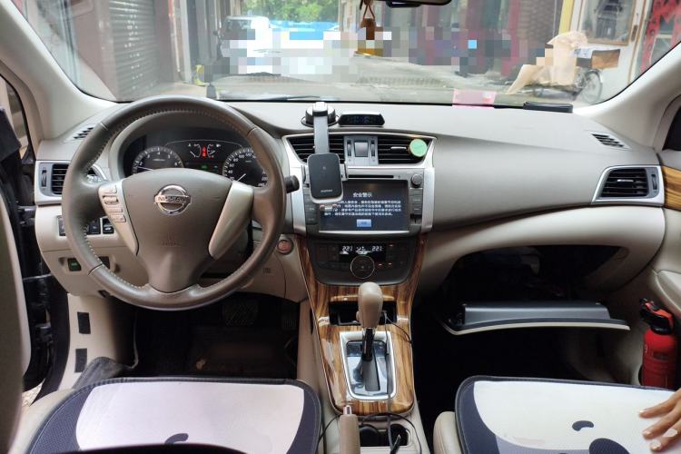 Used Nissan Sylphy 2012 1.8XL CVT Luxury Edition Center Console