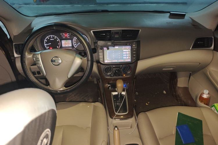 Used Nissan Sylphy 2012 1.6 XL CVT Luxury Edition Center Console