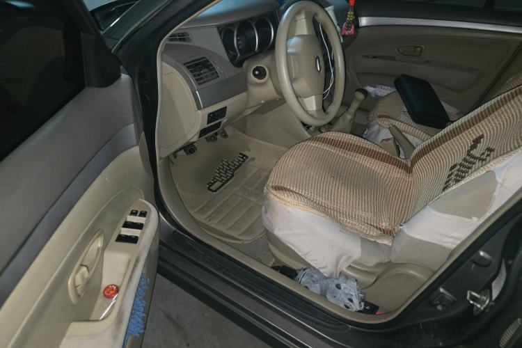 Used Nissan Sylphy 2012 Classic 1.6XE Manual Comfort Edition Driver Seat