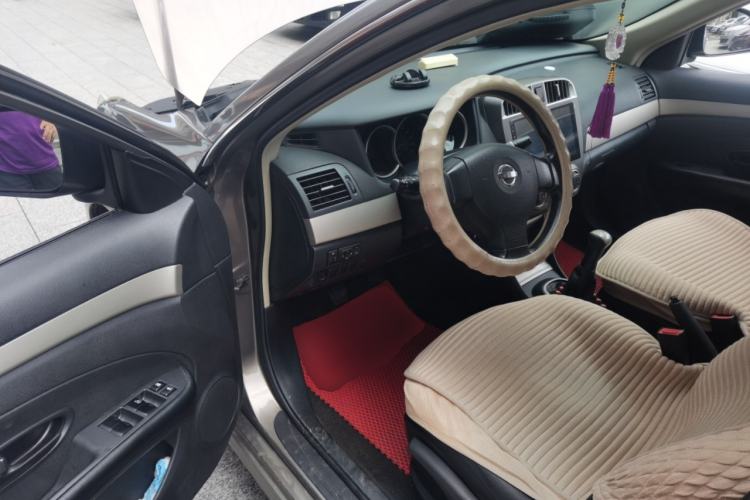Used Nissan Sylphy 2012 Classic 1.6XE Manual Comfort Edition Driver Seat