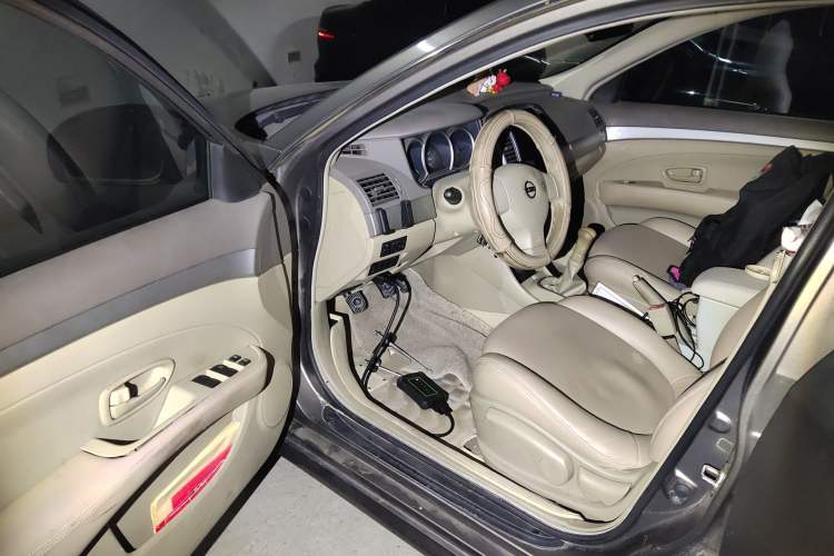Used Nissan Sylphy 2012 Classic 1.6XE Manual Comfort Edition Driver Seat
