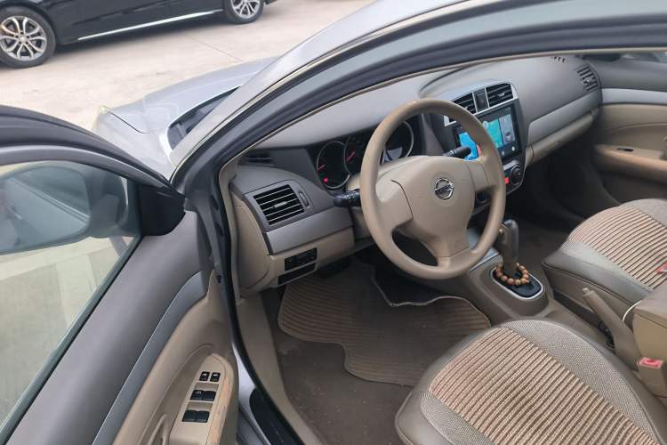 Used Nissan Sylphy 2012 Classic 1.6XE Automatic Comfort Edition Driver Seat