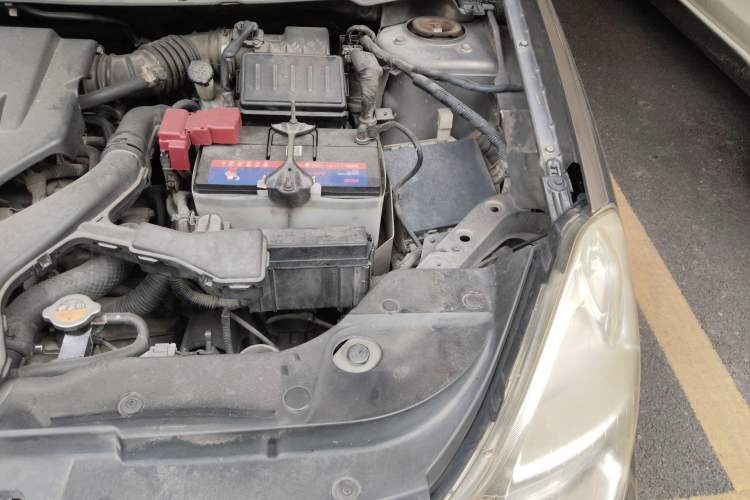 Used Nissan Sylphy 2012 Classic 1.6XE Automatic Comfort Edition Engine Bay Left
