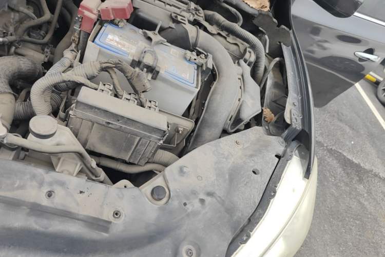 Used Nissan Sylphy 2012 1.6 XL CVT Luxury Edition Engine Bay Left