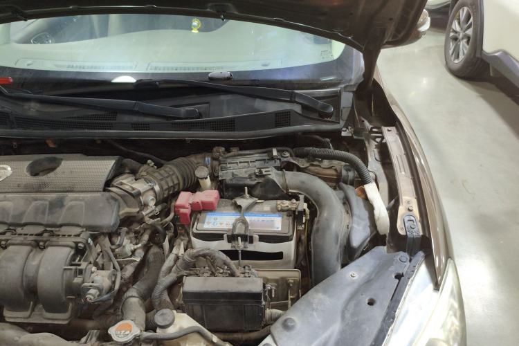 Used Nissan Sylphy 2012 1.8XL CVT Luxury Edition Engine Bay Left