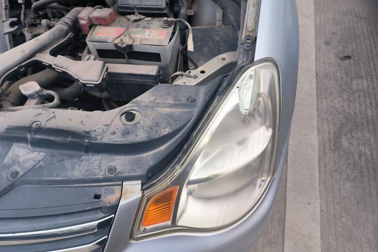 Used Nissan Sylphy 2012 Classic 1.6XE Automatic Comfort Edition Engine Bay Left