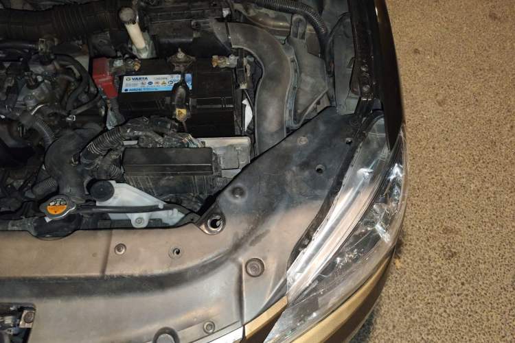 Used Nissan Sylphy 2012 1.6 XL CVT Luxury Edition Engine Bay Left