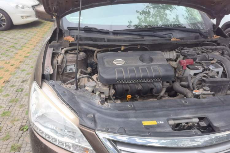 Used Nissan Sylphy 2012 1.6XE Manual Comfort Edition Engine Bay Right
