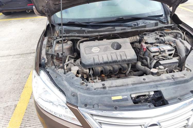 Used Nissan Sylphy 2012 1.6XE Manual Comfort Edition Engine Bay Right