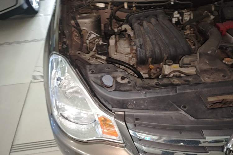 Used Nissan Sylphy 2012 Classic 1.6XE Automatic Comfort Edition Engine Bay Right