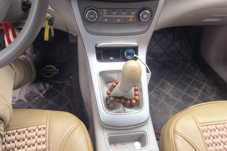 Used Nissan Sylphy 2012 1.6XE Manual Comfort Edition Gear Lever