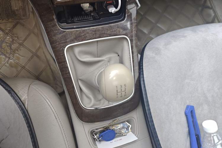 Used Nissan Sylphy 2012 1.6 XL Manual Luxury Edition Gear Lever