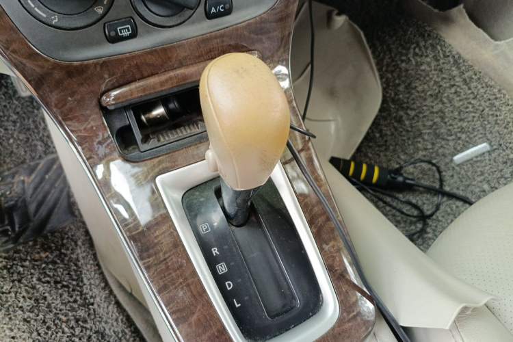 Used Nissan Sylphy 2012 1.6 XL CVT Luxury Edition Gear Lever