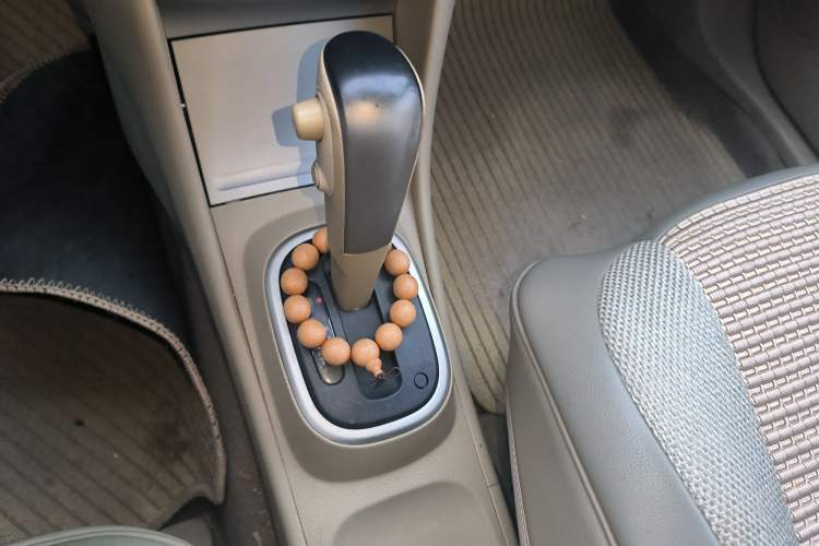 Used Nissan Sylphy 2012 Classic 1.6XE Automatic Comfort Edition Gear Lever