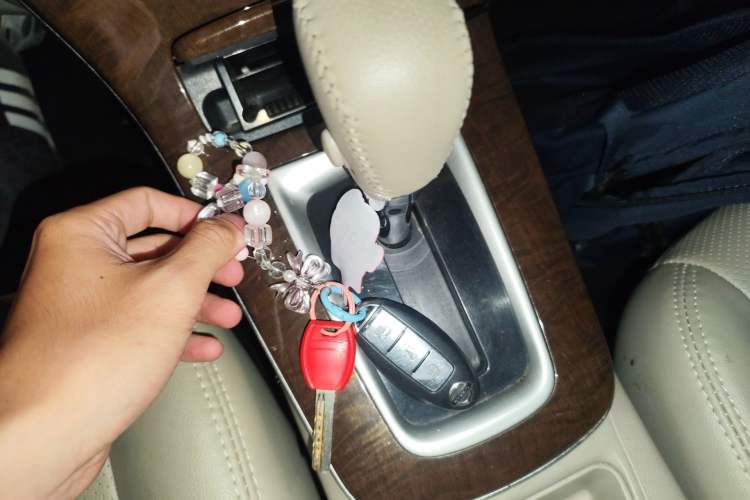 Used Nissan Sylphy 2012 1.6 XL CVT Luxury Edition Gear Lever