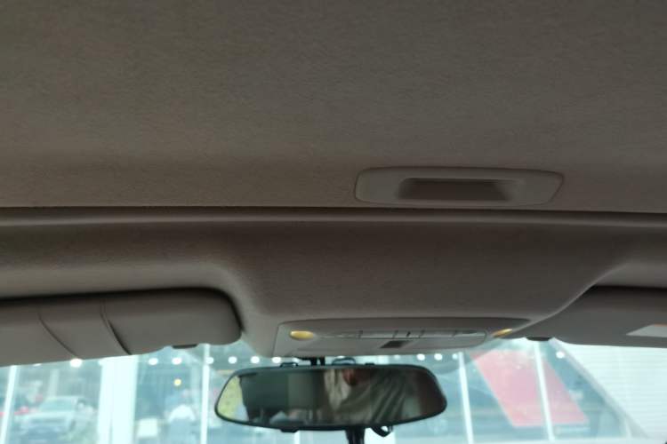 Used Nissan Sylphy 2012 Classic 1.6 XL Automatic Luxury Edition Headliner