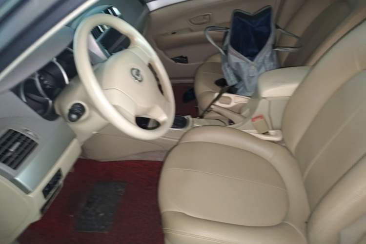 Used Nissan Sylphy 2012 Classic 1.6XE Automatic Comfort Edition Left Front Seat