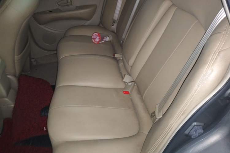 Used Nissan Sylphy 2012 Classic 1.6XE Automatic Comfort Edition Left Rear Seat