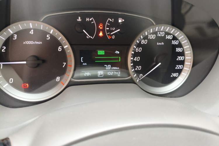 Used Nissan Sylphy 2012 1.8XL CVT Luxury Edition Odometer Close Up