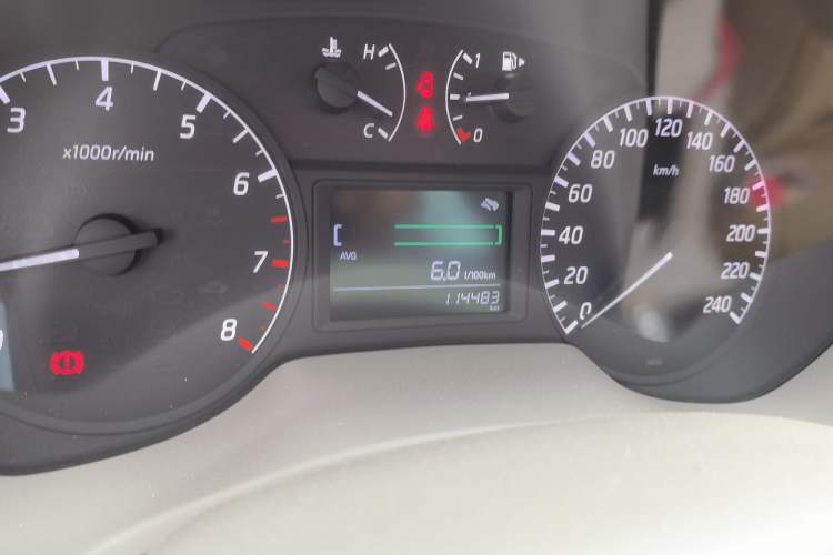 Used Nissan Sylphy 2012 1.6XE Manual Comfort Edition Odometer Close Up
