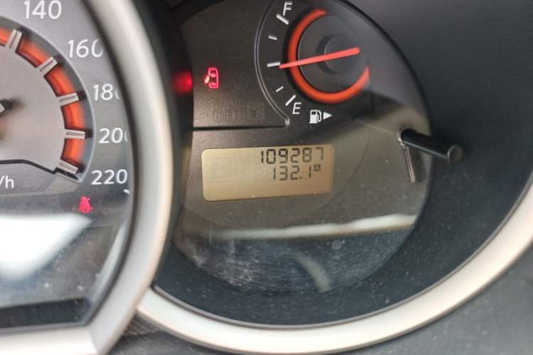 Used Nissan Sylphy 2012 Classic 1.6XE Manual Comfort Edition Odometer Close Up