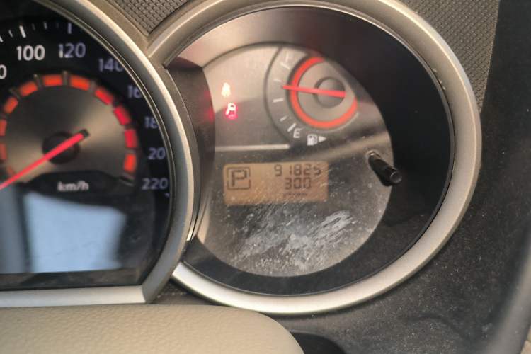 Used Nissan Sylphy 2012 Classic 1.6XE Automatic Comfort Edition Odometer Close Up