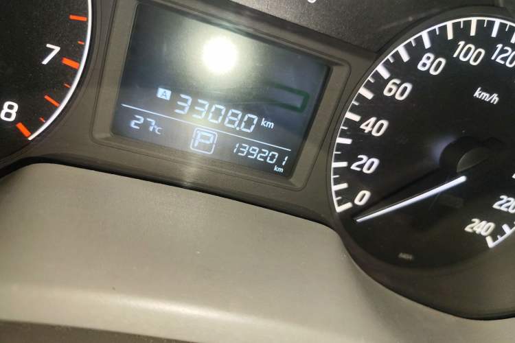 Used Nissan Sylphy 2012 1.6 XL CVT Luxury Edition Odometer Close Up