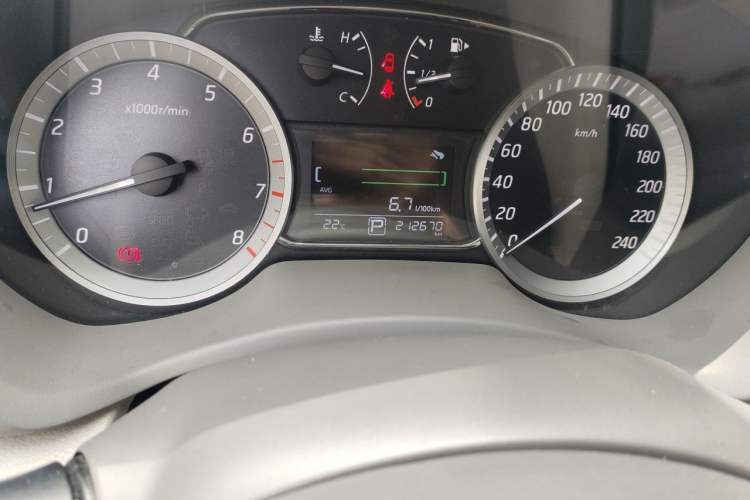 Used Nissan Sylphy 2012 1.8XL CVT Luxury Edition Odometer Close Up