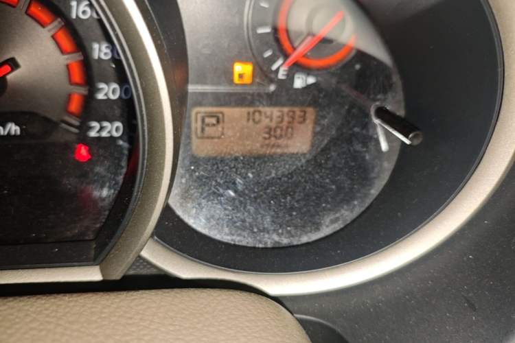 Used Nissan Sylphy 2012 Classic 1.6XE Automatic Comfort Edition Odometer Close Up