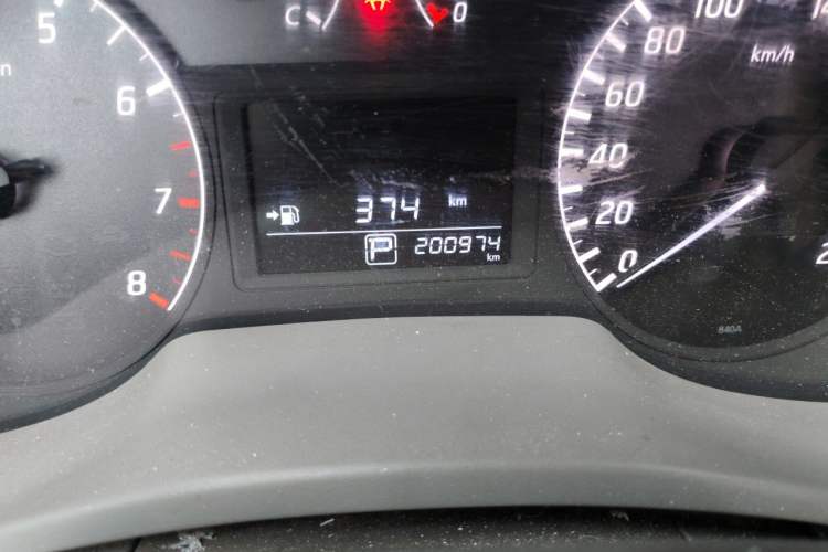 Used Nissan Sylphy 2012 1.6XE CVT Comfort Edition Odometer Close Up