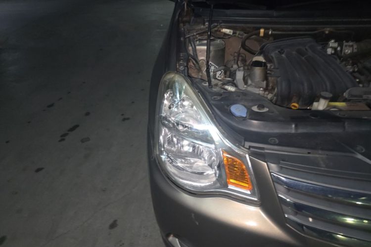 Used Nissan Sylphy 2012 Classic 1.6XE Manual Comfort Edition Right Front Headlight