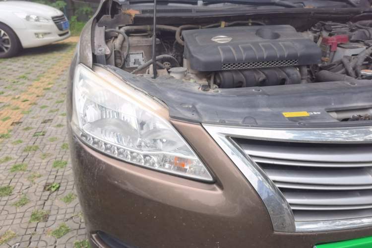 Used Nissan Sylphy 2012 1.6XE Manual Comfort Edition Right Front Headlight