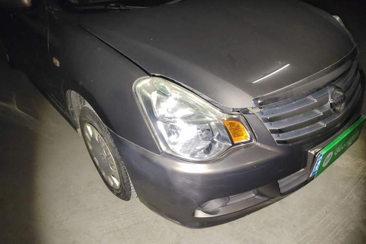 Used Nissan Sylphy 2012 Classic 1.6XE Manual Comfort Edition Right Front Headlight