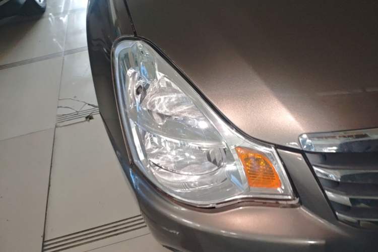 Used Nissan Sylphy 2012 Classic 1.6XE Automatic Comfort Edition Right Front Headlight