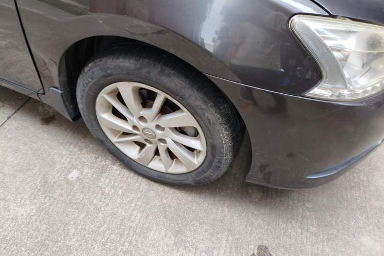 Used Nissan Sylphy 2012 1.8XL CVT Luxury Edition Right Front Wheel Hub