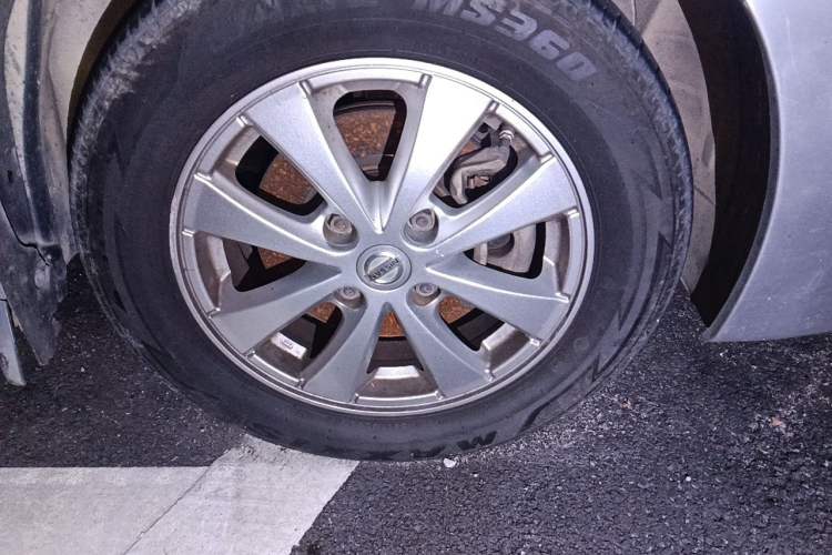 Used Nissan Sylphy 2012 Classic 1.6XE Automatic Comfort Edition Right Front Wheel Hub