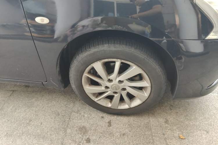 Used Nissan Sylphy 2012 1.6 XL CVT Luxury Edition Right Front Wheel Hub