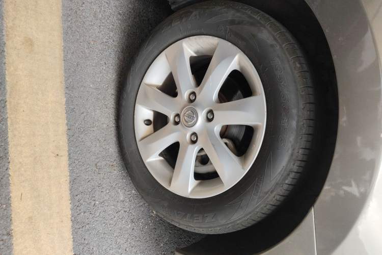Used Nissan Sylphy 2012 Classic 1.6XE Automatic Comfort Edition Right Front Wheel Hub