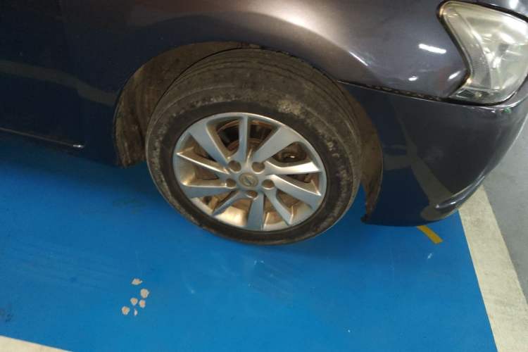 Used Nissan Sylphy 2012 1.8XL CVT Luxury Edition Right Front Wheel Hub