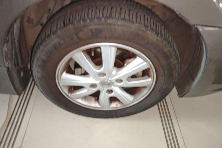 Used Nissan Sylphy 2012 Classic 1.6XE Automatic Comfort Edition Right Front Wheel Hub