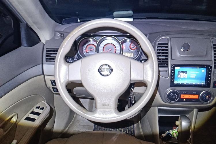 Used Nissan Sylphy 2012 Classic 1.6XE Automatic Comfort Edition Steering Wheel