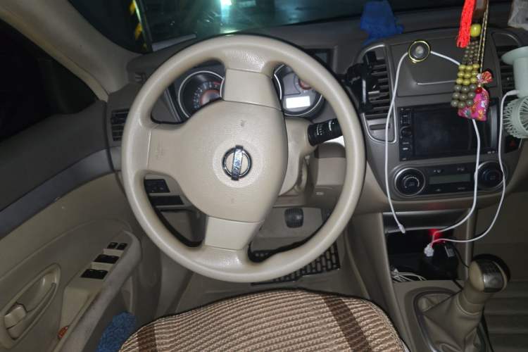 Used Nissan Sylphy 2012 Classic 1.6XE Manual Comfort Edition Steering Wheel