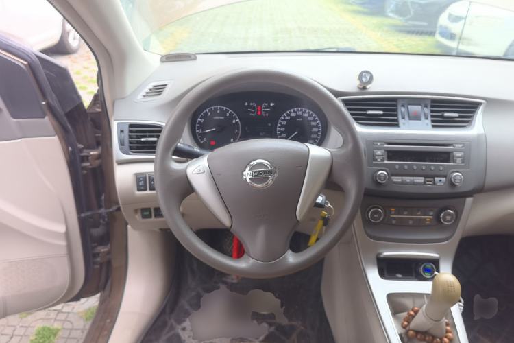 Used Nissan Sylphy 2012 1.6XE Manual Comfort Edition Steering Wheel